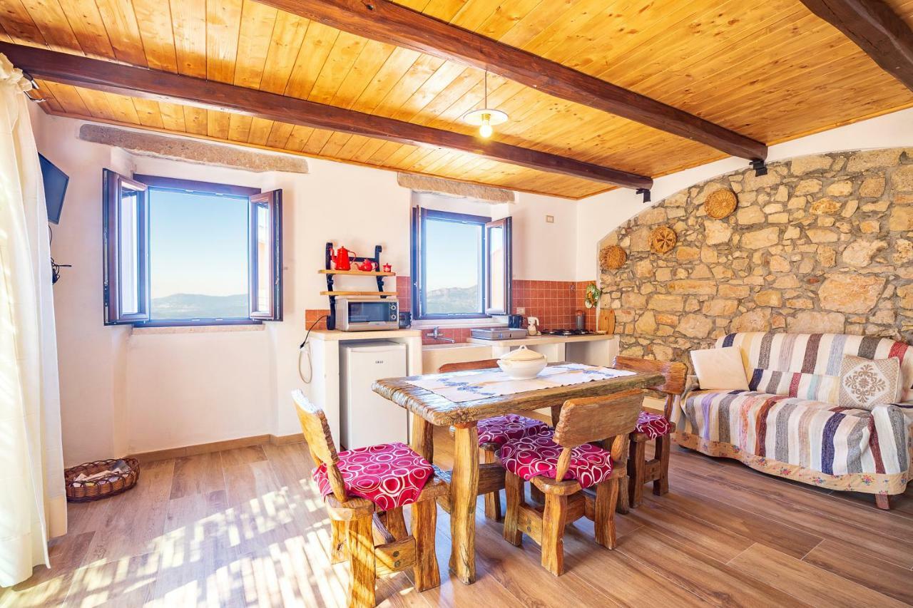 Vila La Casa Di Nonna Monni Baunei Exteriér fotografie
